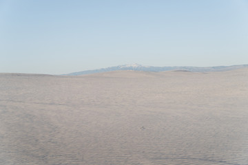 Landscape view of White Sands National Park in Alamogordo, New Mexico. 