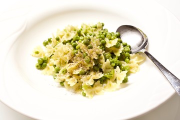  pasta with peas pepper and olive oil