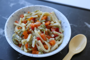 noodles with vegetables