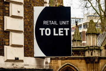 Obraz premium 'Retail Unit To Let' estate agent sign 