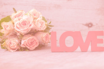 Bouquet Rosen mit Text LOVE