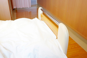 病室　ベッド