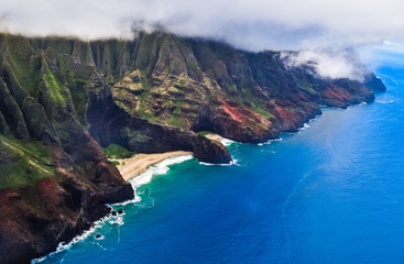 Fototapeta na wymiar aerial view of a coastline of the waimea canyon - Hawaii 