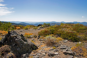 Fototapeta na wymiar Rocky Pacific Crest Trail in northern Sierra mountains, California
