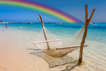 Arc-en-ciel sur plage du Morne, île Maurice 