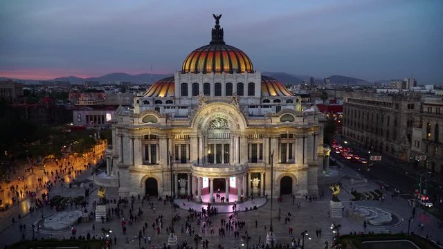 This is a timelapse at the Palacio de Bellas Artes in Mexico City at night just after the sun went down. Footage is in 4k.