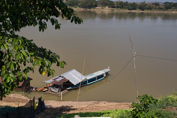 Fototapeta na wymiar Boot auf dem Mekong
