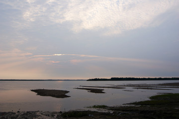 Fototapeta premium pink clouds in the sky before sunset