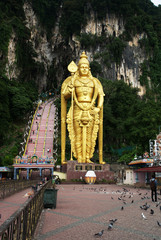 Obraz premium Hindu temple in a cave in the vicinity of Kuala Lumpur