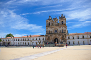 Fototapeta na wymiar View of the Alcobaça Cathedral