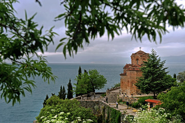 Fototapeta na wymiar Die Kirche des Heiligen Johannes von Kaneo am Ohridsee, Ohrid/ Republik Nordmazedonien