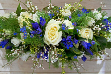 Festliche Blumendekoration