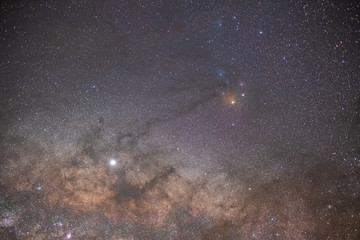 The stars and the milky way in the night sky are very beautiful.