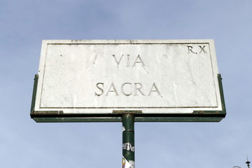 nomi delle strade e piazze di roma,italia