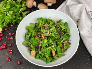 Fruchtiger Feldsalat – Gesund und leichtes Salat Rezept