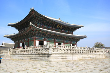 Fototapeta premium Hyangwon-jeong, an ancient pavilion constructed on an island in a lotus pond, in Gyeongbokgung (Gyeongbok Palace)
