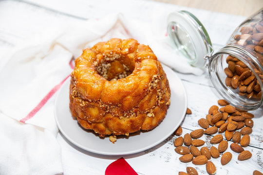 kuglof with almond and honey