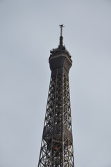 Le sommet de la tour Eiffel, Paris, France.