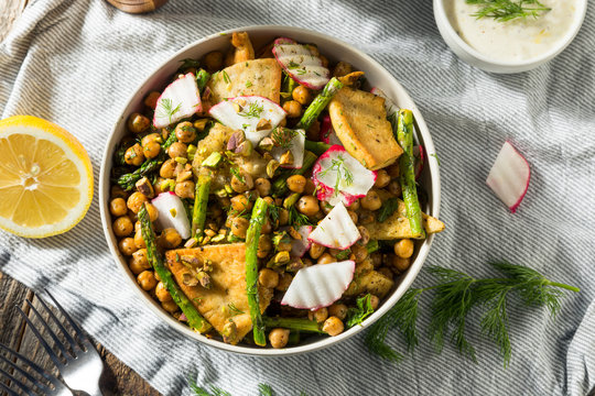 Homemade Mediterranean Chickpea Fattoush