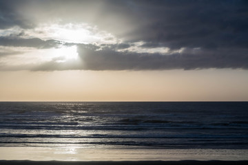 Sonnenuntergang am Muriwai Beach, Auckland