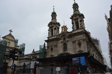 Fototapeta premium サン・ペドロ・ゴンザレス・テルモ教会 ブエノスアイレス