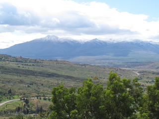 Obraz premium Route 259, going up the mountain towards Los Alerces National Park