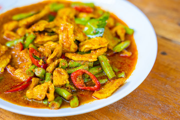 stir fried pork with spicy curry