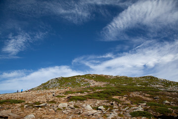 Fototapeta na wymiar 木曽駒ヶ岳の山頂付近の風景と秋の空