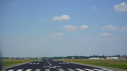 Startbahn an einem Flughafen