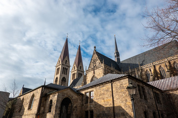 Fototapeta na wymiar Typischer gothischer Sakralbau Halberstadt Dom