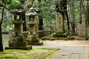 戦国武将　毛利元就公墓所　百万一心