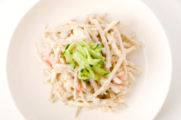 ゴボウと茹で鶏のサラダ