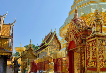 Fototapeta premium Wat Phra That Doi Suthep the most famous buddhist temple in Chiang Mai known as the Golden stupa (Golden temple).