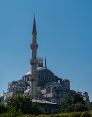 Fototapeta na wymiar Blue Mosque under restoration in the tourist area of Istanbul, Turkey