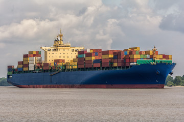 Containerschiff