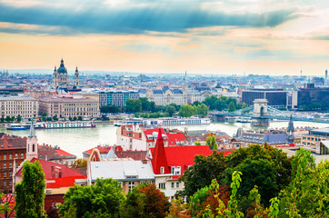 Obraz premium Beautiful panoramic view of Budapest , Hungary