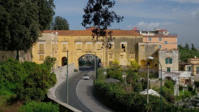 N&aacute;poles. Tr&aacute;fico en Capodimonte II. Campania, Italia, Europa.