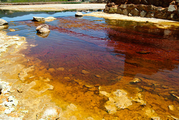 Río Tinto, aguas rojas contaminadas, Huelva en Andalucía