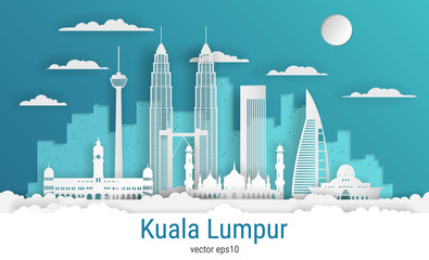 Fototapeta premium Styl cięcia papieru Kuala Lumpur, biały kolor papieru, ilustracji wektorowych. Pejzaż miejski ze wszystkimi słynnymi budynkami. Skyline Kuala Lumpur kompozycja miasta do projektowania.