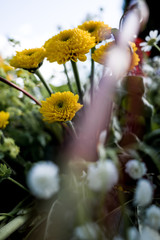 Gesteckmit gelben Gerbera