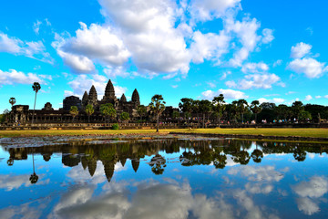 Fototapeta premium View of the temple from the beautiful temple of Angkor Wat