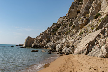 Sizilianische Steinküste