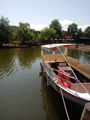 Obraz premium boats on the river