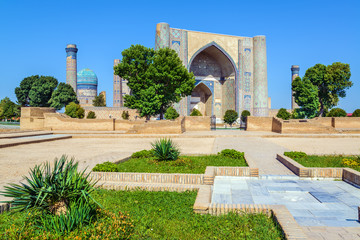 Fototapeta na wymiar Bibi-Khanym Mosque, Samarkand, Uzbekistan