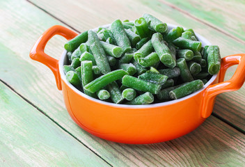 Frozen cut green beans - 323284277