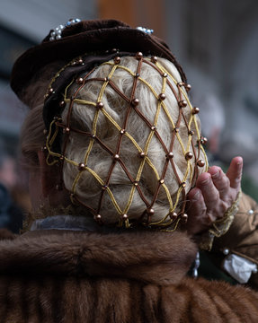 Kopf mit Haarnetz