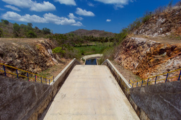  the dam is dry in summer