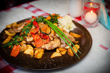 potrawka mięsna z ziemniakami i warzywami