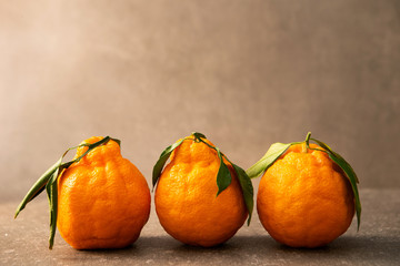 Dekopon orange with leaves