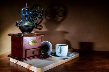 antiguo molinillo de cafe